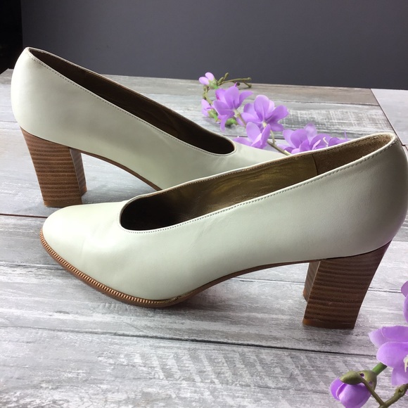 Stuart Weitzman Pumps - Picture 8 of 8